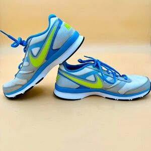 Nike Training Total Core TR2 Women’s Sz 9.5 Mesh Sneakers Shoes